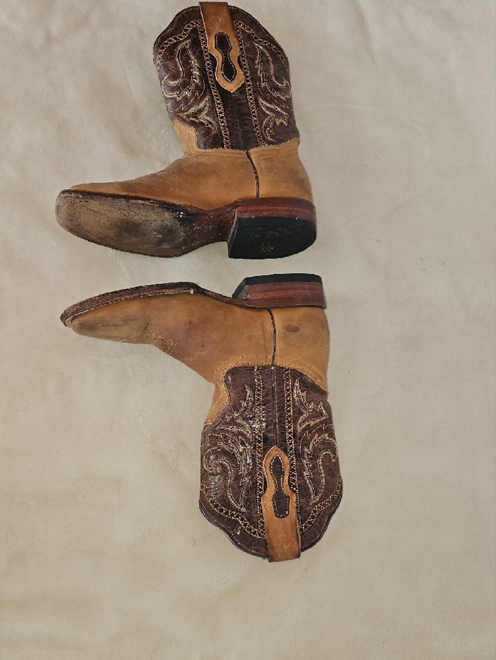 Boys, Two-Tone Tan Western Cowboy Boots with Embroidered Shaft - Picture 10 of 13